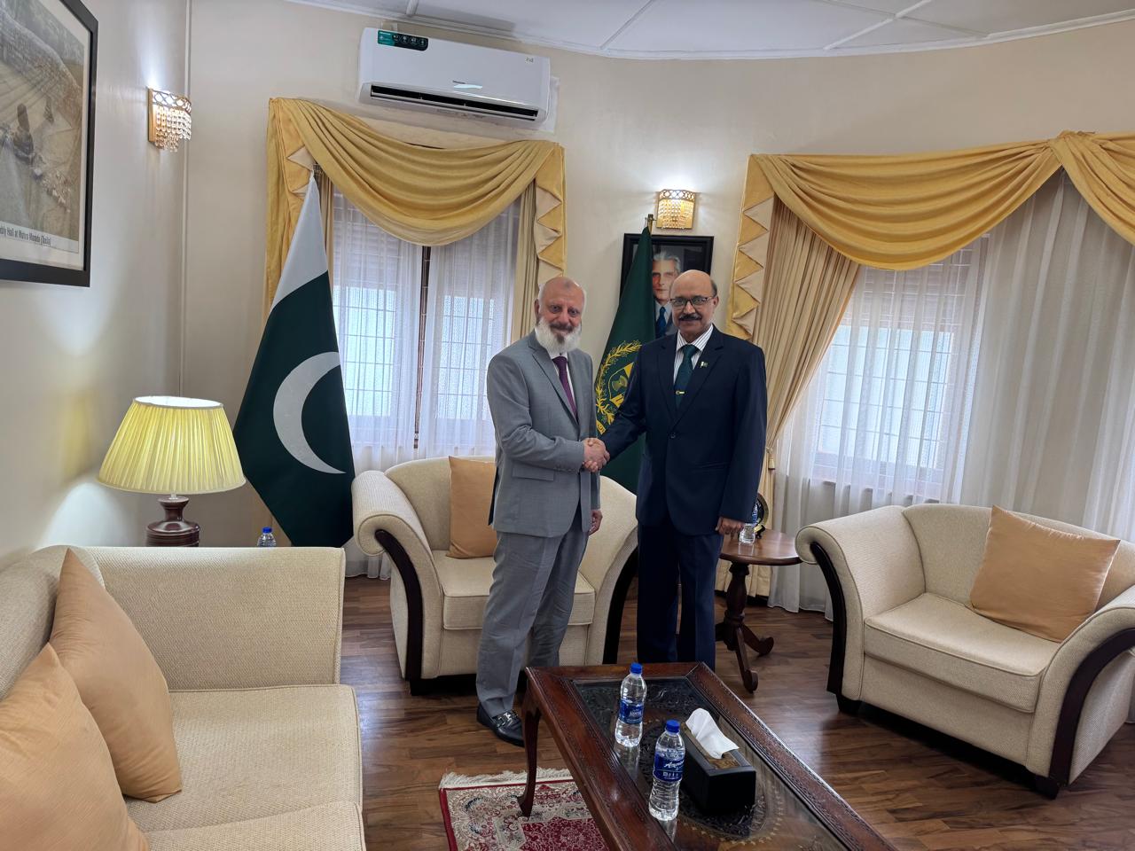 Founder &amp; Chairman GIFT University Muhammad Anwar Dar met with the High Commissioner of Pakistan to Sri Lanka